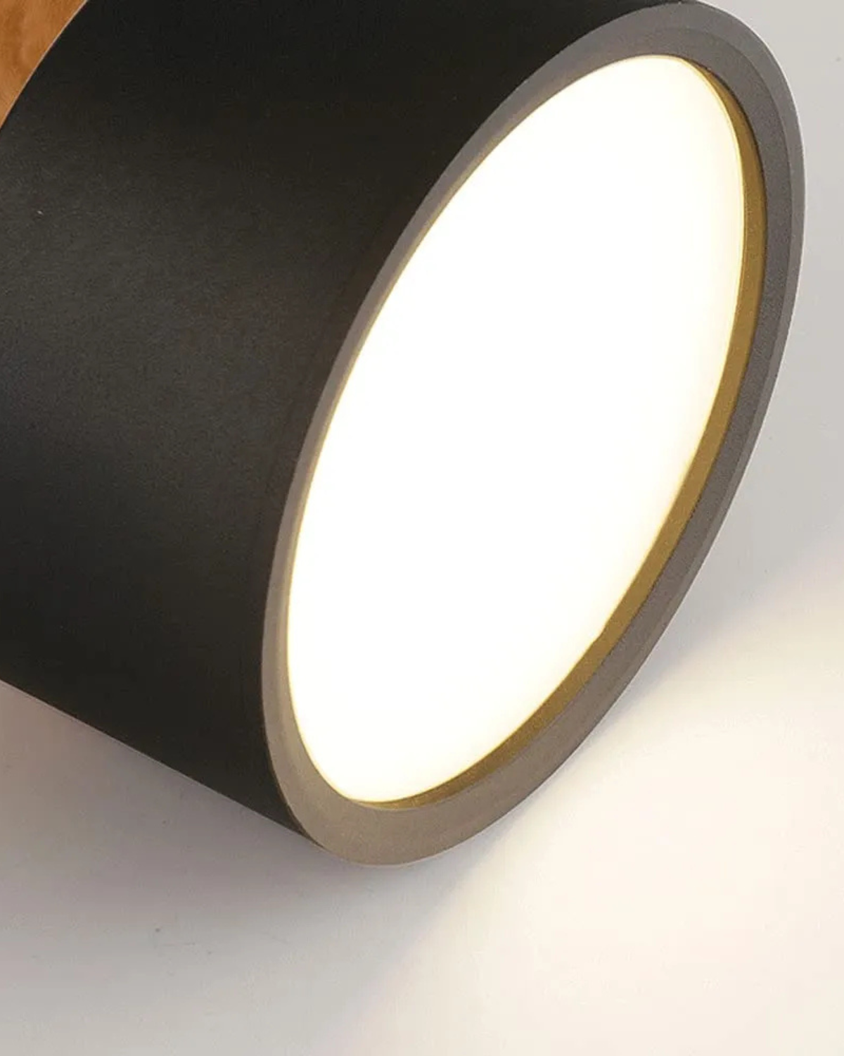 Lumora Deckenleuchte | Stilvolles Lichtdesign für moderne Räume