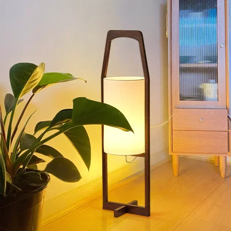 HikariZen Stehlampe | Zeitlose Harmonie aus japanischem Holz