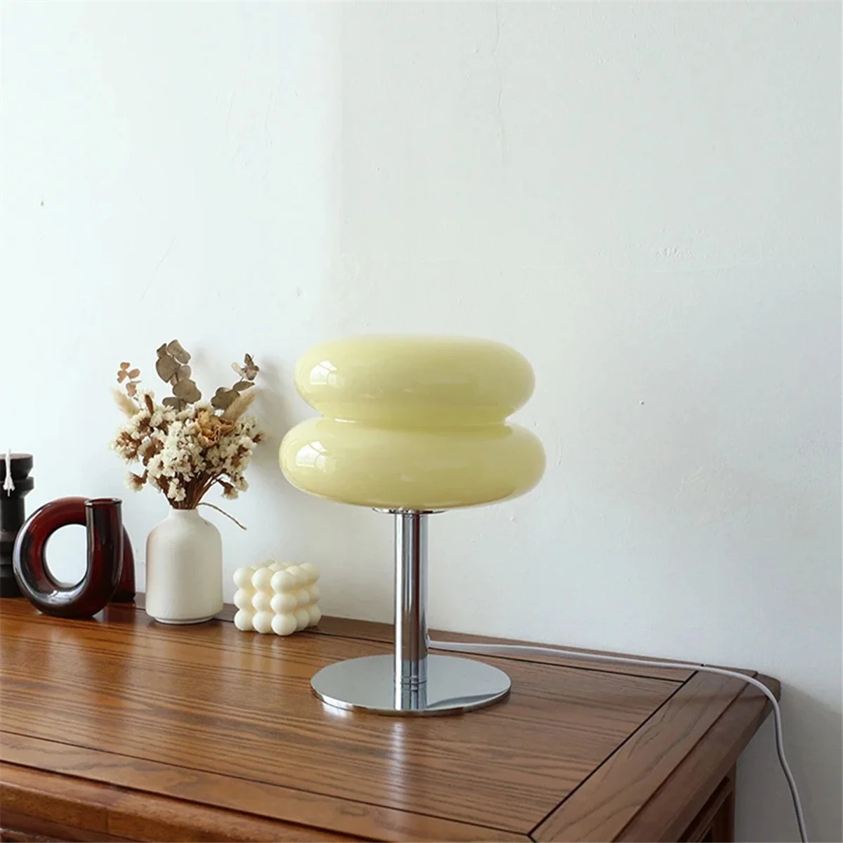 LumiVetro - Stil Tischlampe – Elegante italienische Designleuchte für Wohn- und Arbeitszimmer