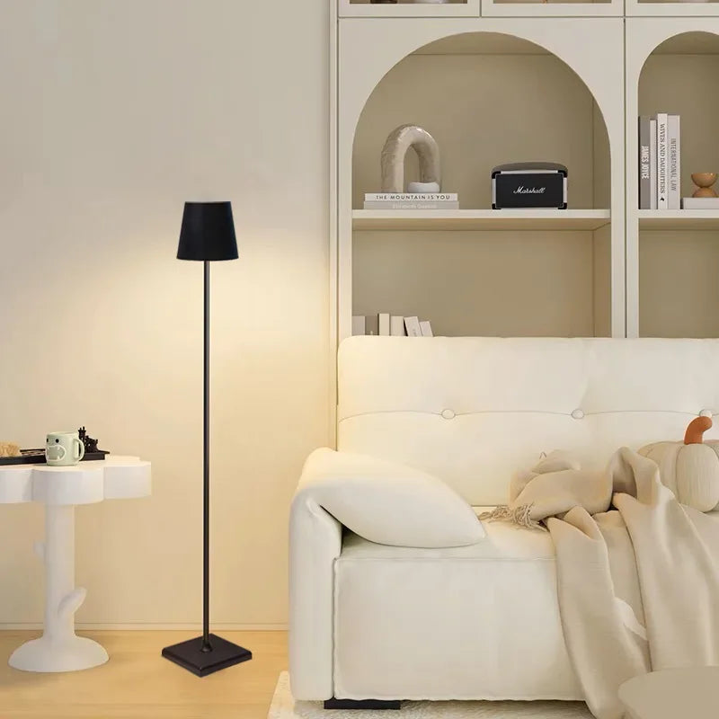 Jamo – Elegante, kabellose Stehlampe für flexible Beleuchtung in jedem Raum