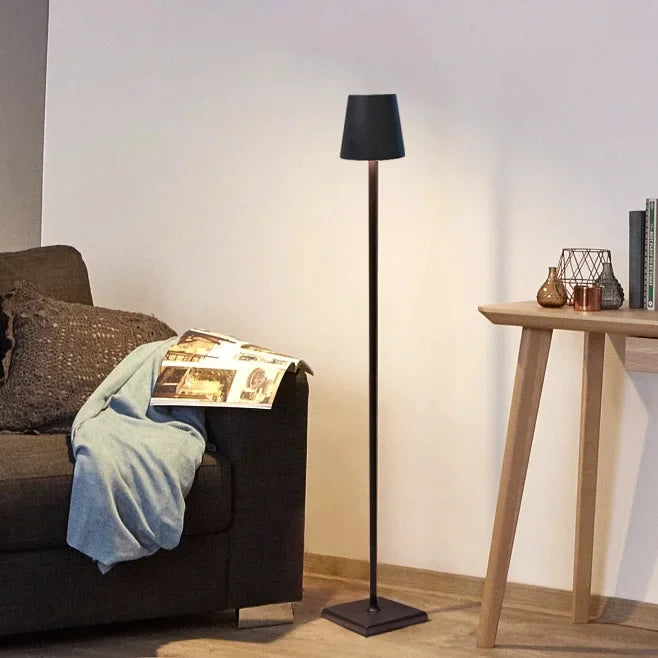 Jamo – Elegante, kabellose Stehlampe für flexible Beleuchtung in jedem Raum