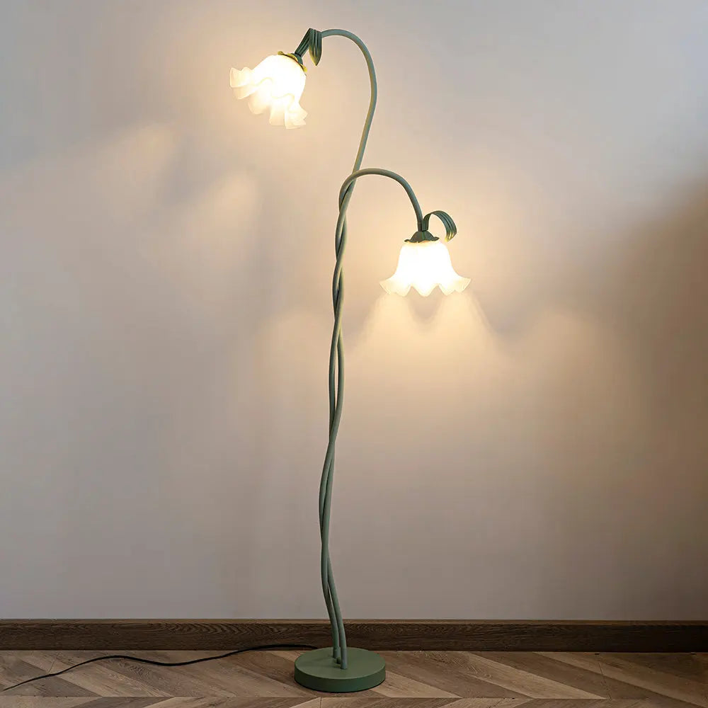 Floréa | Elegante Blüten-Stehleuchte – Ein stilvoller Akzent für Ihr Zuhause