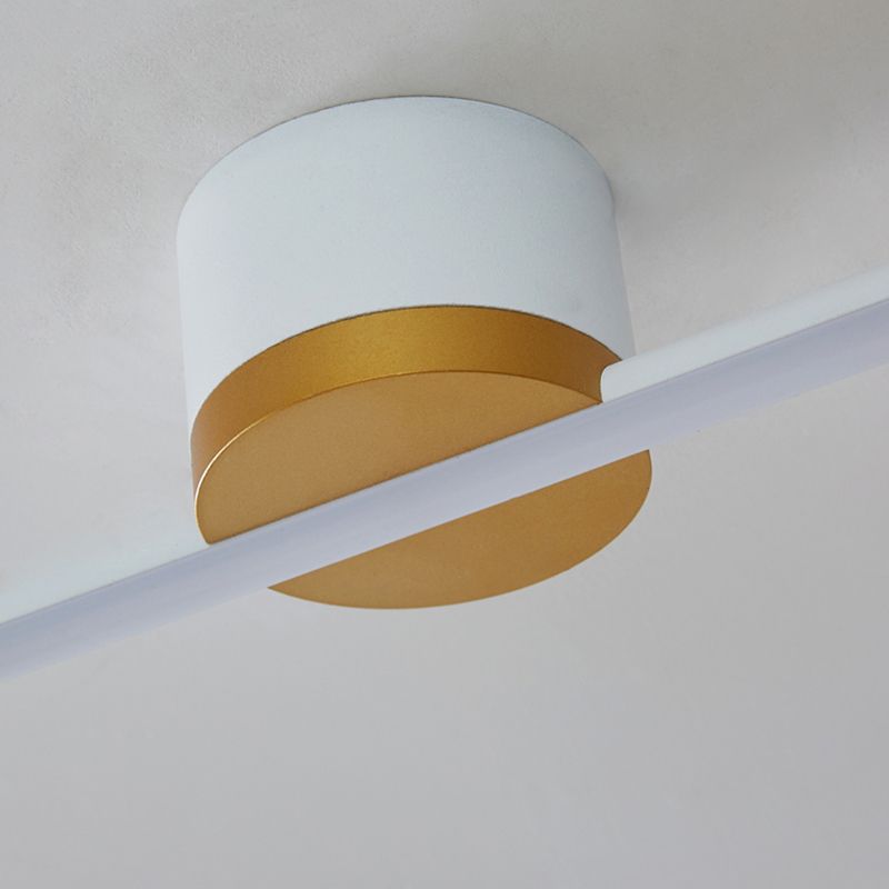 LumaLinea - Moderne Lineare LED-Deckenleuchte in Schwarz und Weiß für Schlaf- und Wohnzimmer