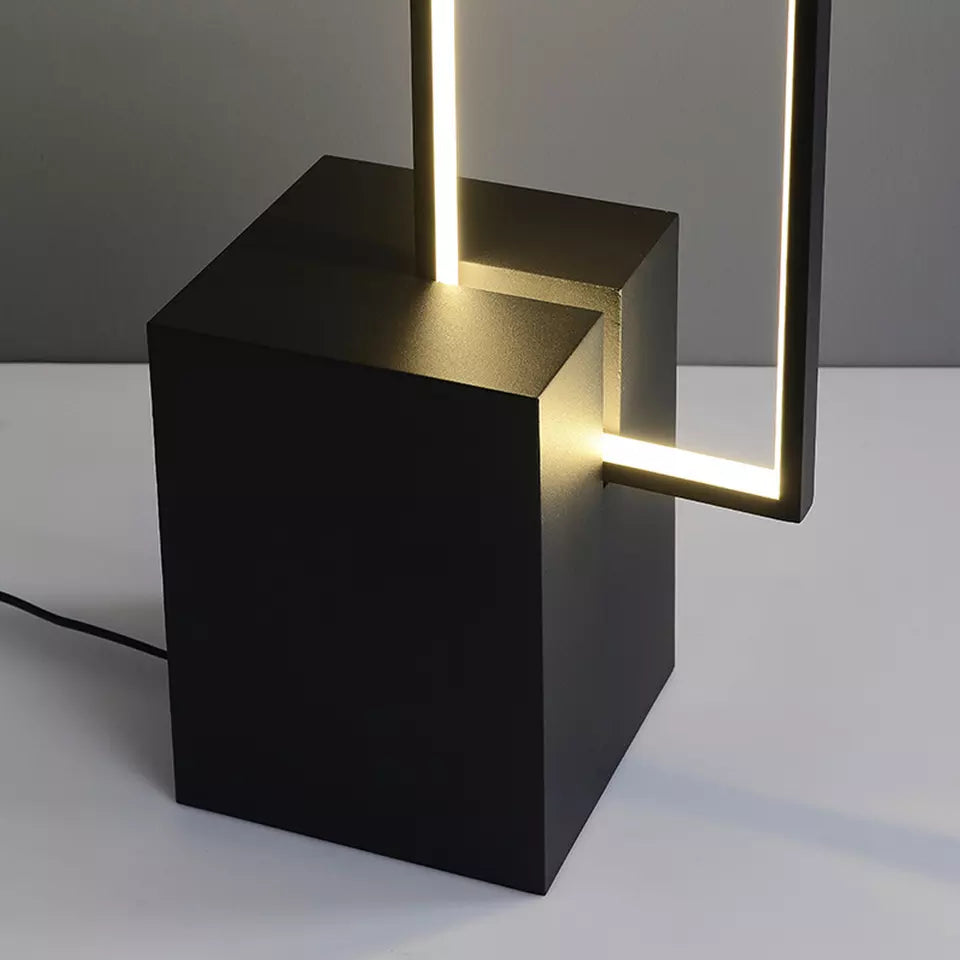 AuroraLoom | Elegante Rechteckige Stehlampe für Moderne Wohnräume