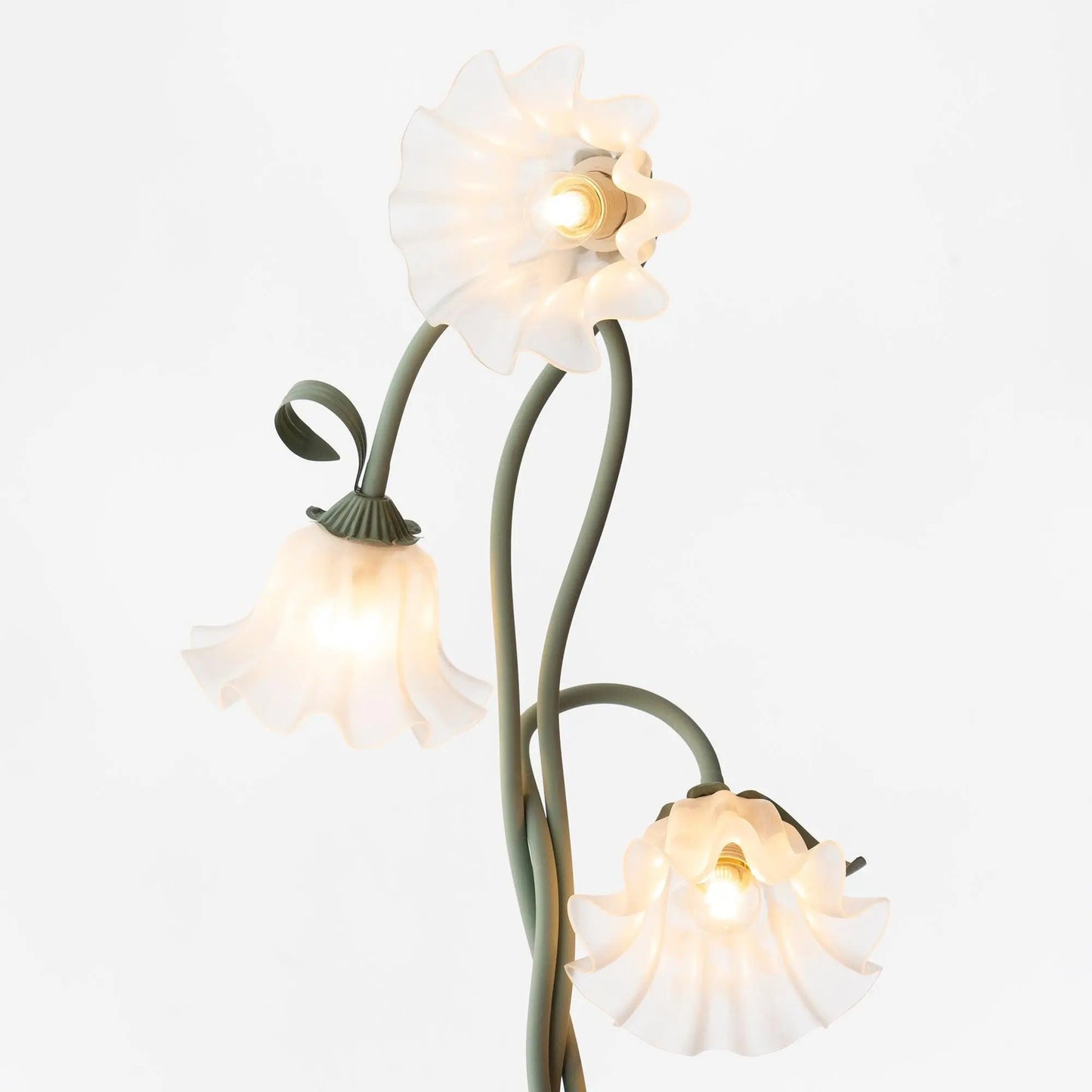 Floréa | Elegante Blüten-Stehleuchte – Ein stilvoller Akzent für Ihr Zuhause