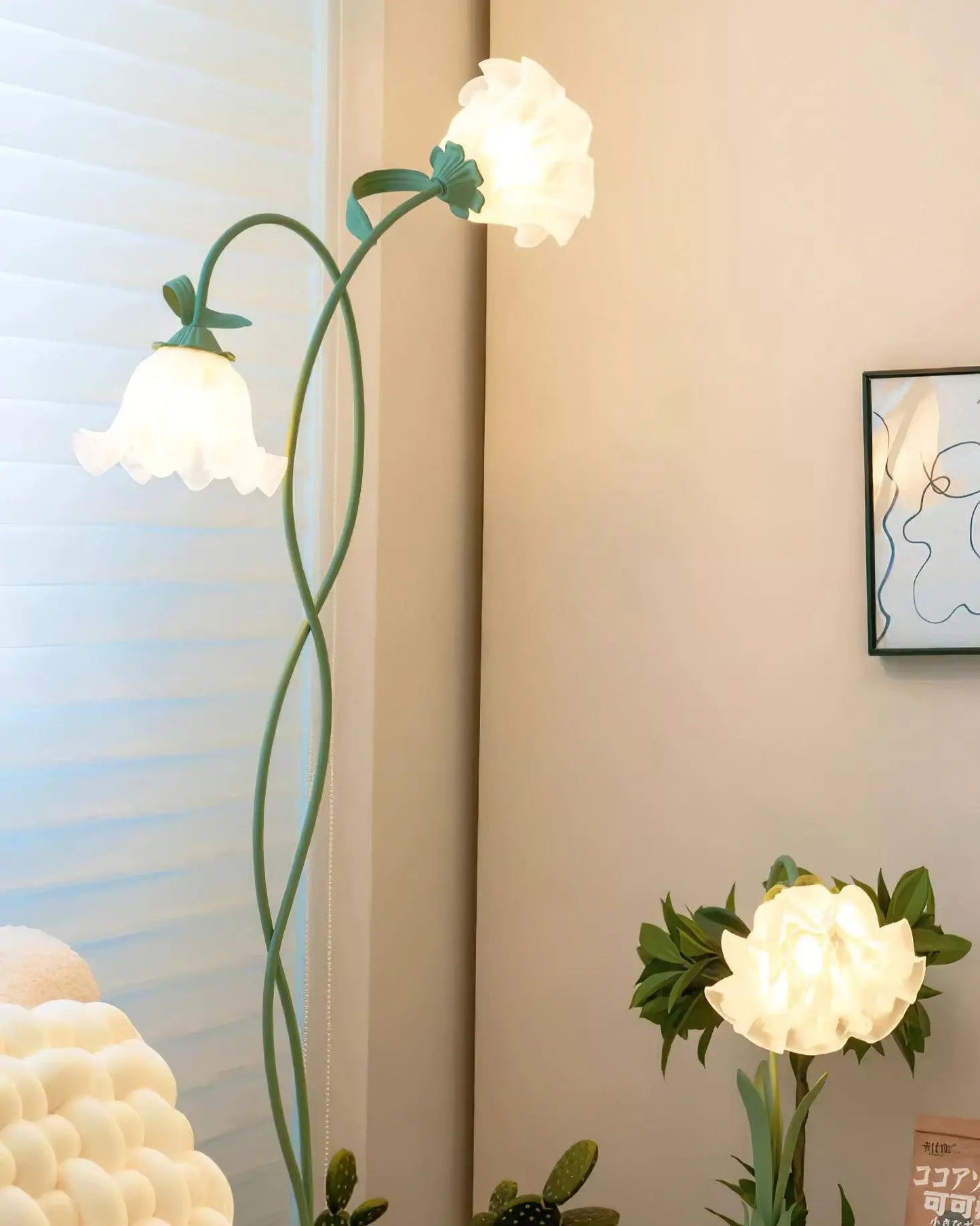 Floréa | Elegante Blüten-Stehleuchte – Ein stilvoller Akzent für Ihr Zuhause