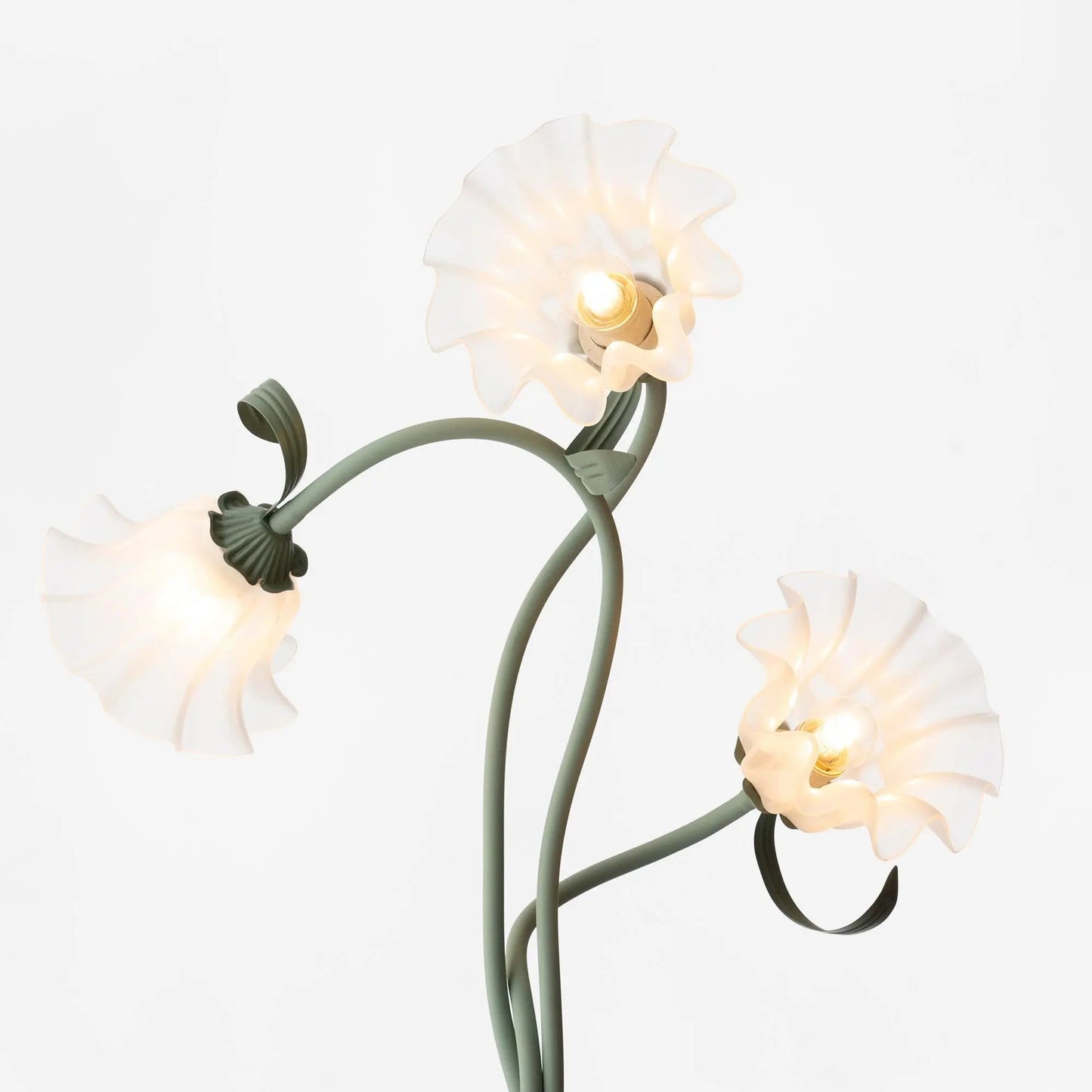 Floréa | Elegante Blüten-Stehleuchte – Ein stilvoller Akzent für Ihr Zuhause