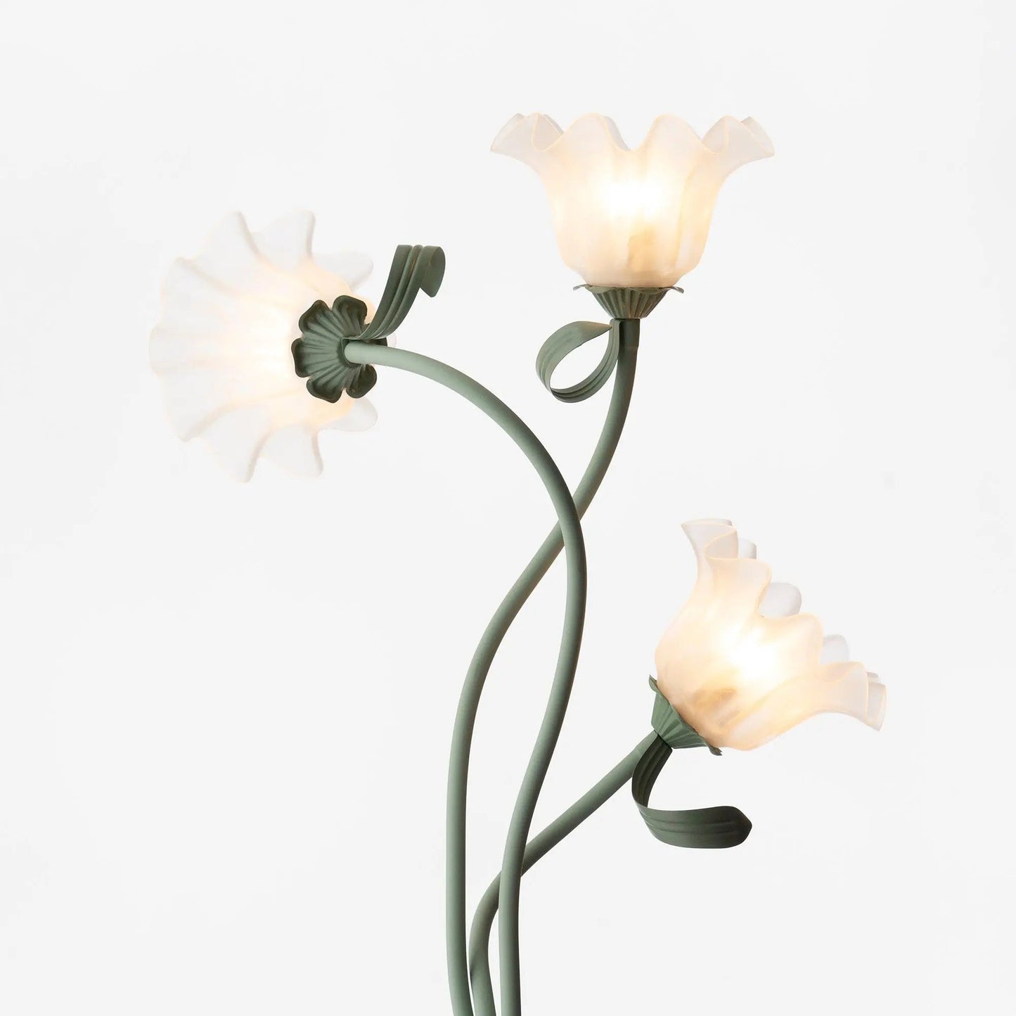 Floréa | Elegante Blüten-Stehleuchte – Ein stilvoller Akzent für Ihr Zuhause