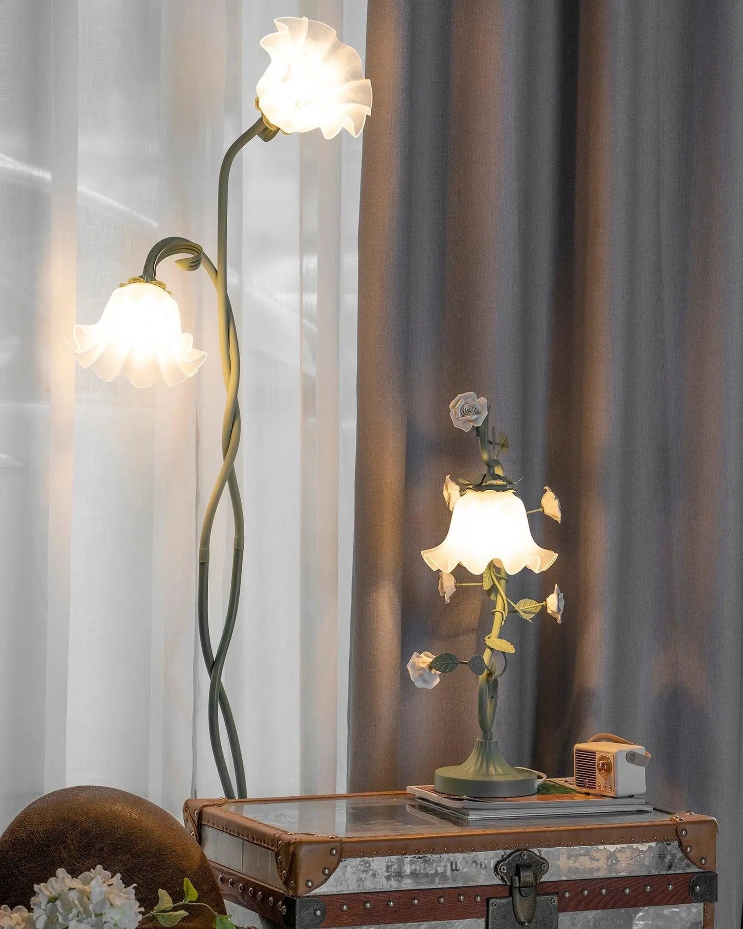 Floréa | Elegante Blüten-Stehleuchte – Ein stilvoller Akzent für Ihr Zuhause