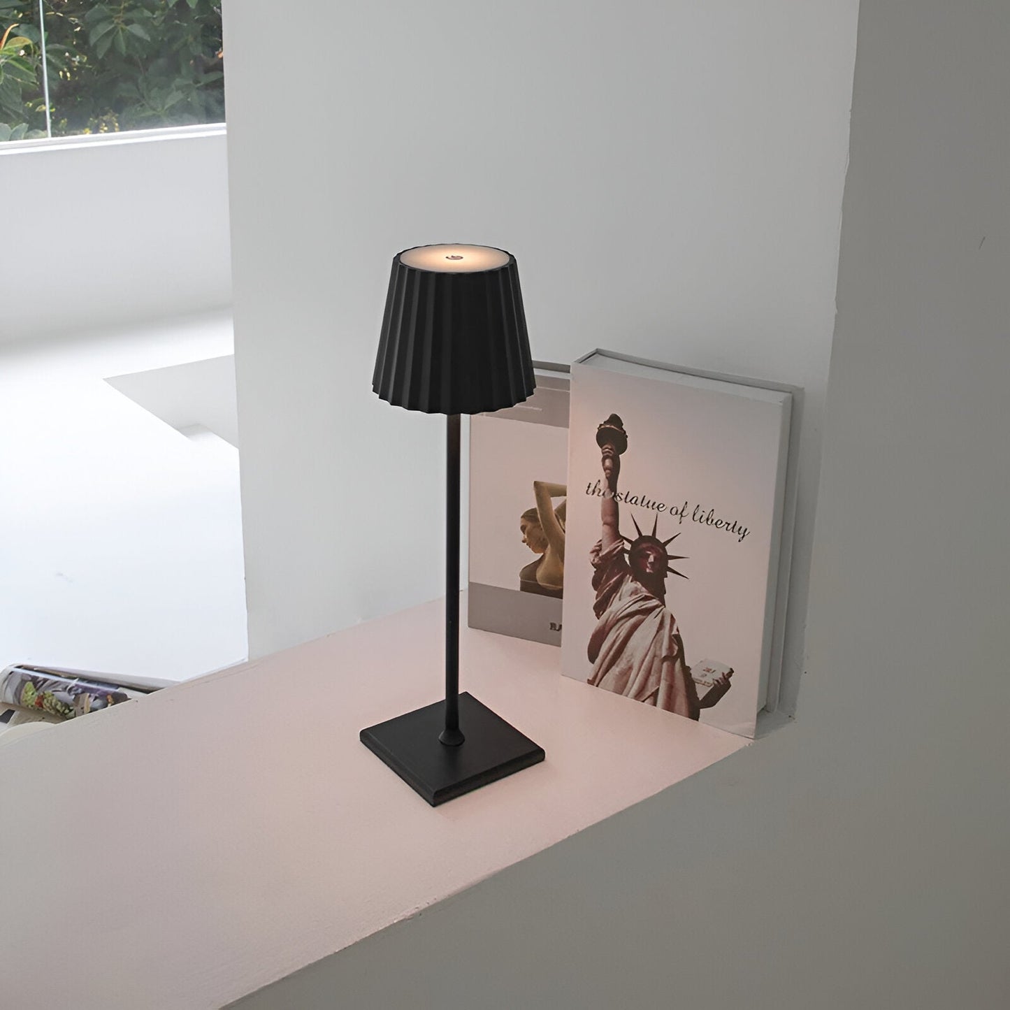 LumiTouch - Steuerbare, Wasserdichte, Wiederaufladbare, Kabellose LED-Tischlampe