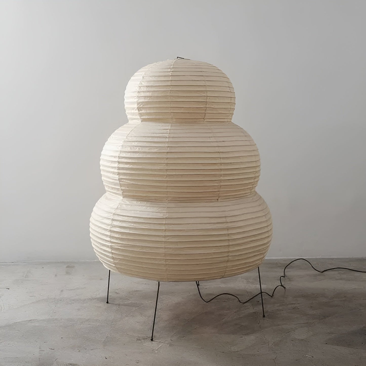 Elegante Stehleuchte im Naturdesign – Reispapier für eine harmonische Atmosphäre