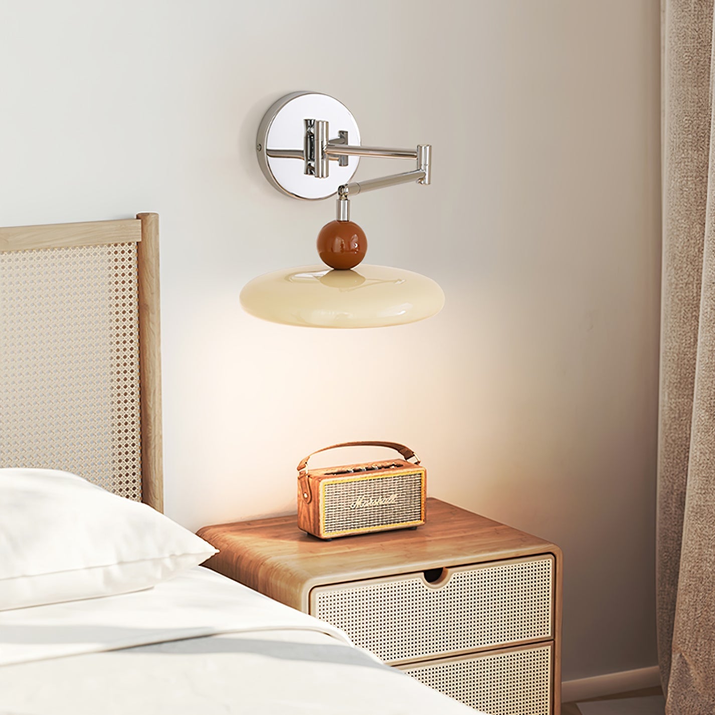 Lola | Schwenkarm Wandlampe - Eleganz für Ihr Zuhause