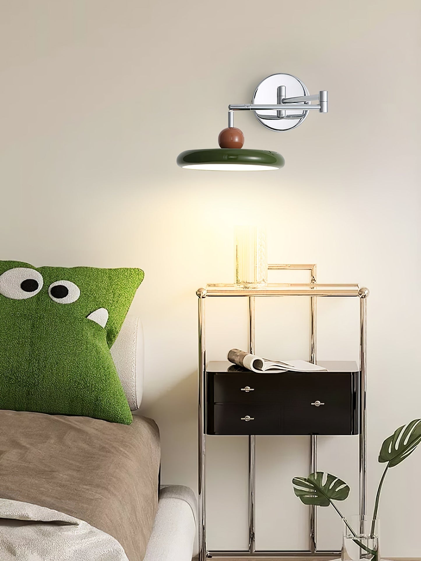 Lola | Schwenkarm Wandlampe - Eleganz für Ihr Zuhause