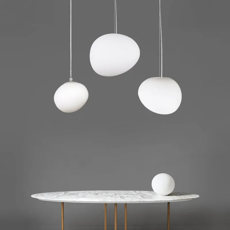 LunaSphere | Runde Glas-Hängeleuchte für moderne Eleganz