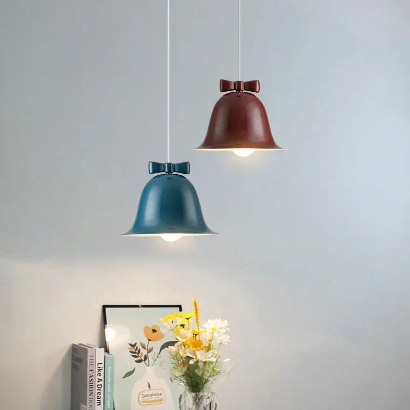 BowBeam | Moderne, gewölbte Pendelleuchte in Glockenform