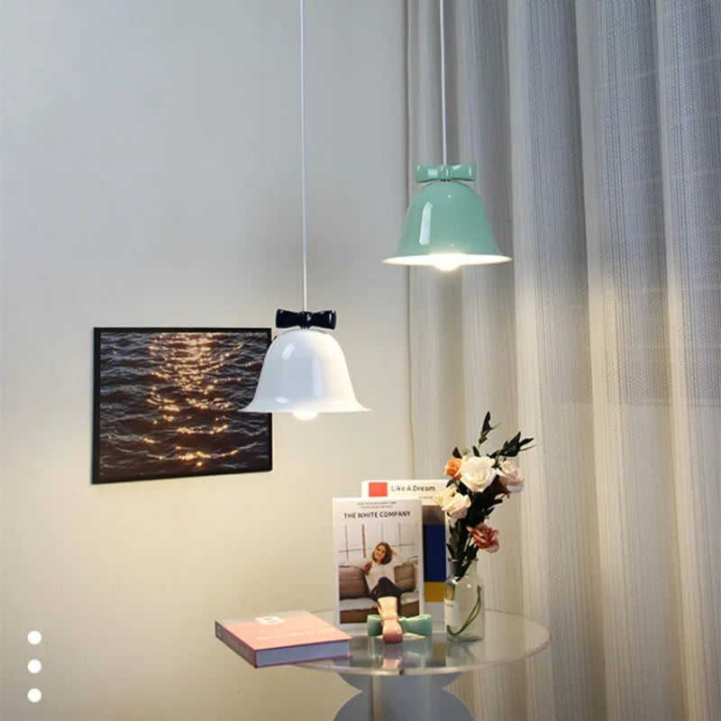 BowBeam | Moderne, gewölbte Pendelleuchte in Glockenform