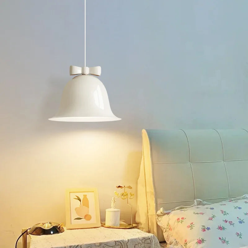 BowBeam | Moderne, gewölbte Pendelleuchte in Glockenform