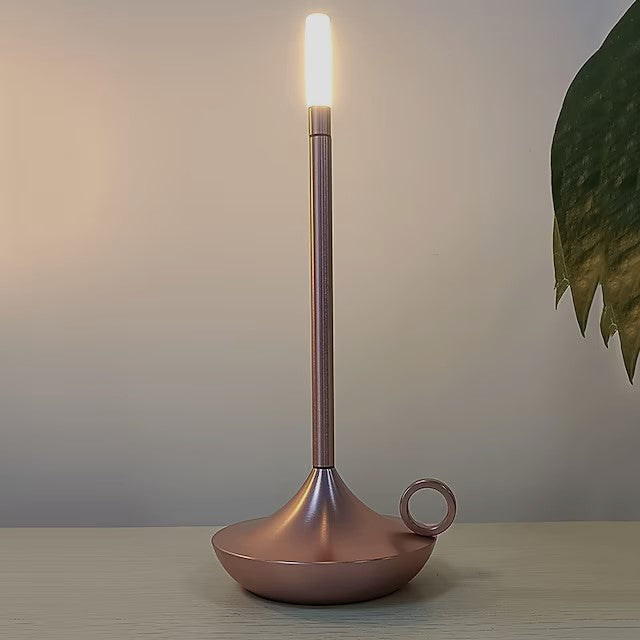 EleganzFlamme | LED-Kerzenleuchte – Stilvolle Wiederaufladbare Lampe mit Realistischem Flackern, Warmweiß, Dimmbar 30/50/100%, Für Wohnzimmer & Schlafzimmer