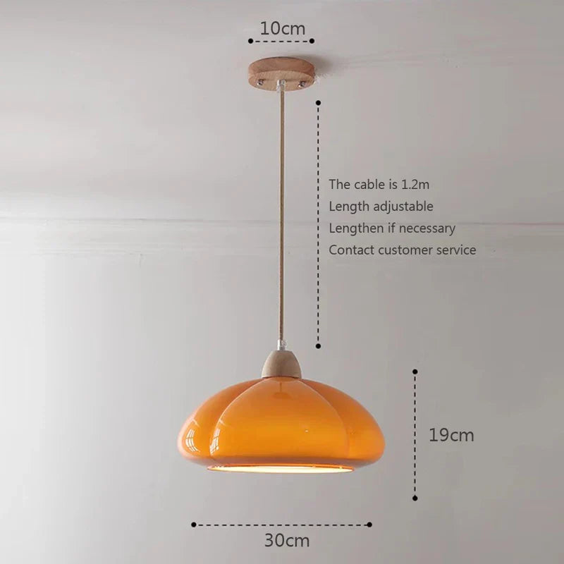 MedievalLuxe | Cremefarbene Pendelleuchte – Mittelalterlich Inspiriertes Design