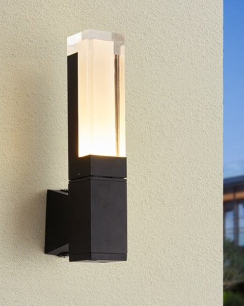 Aluminium Außenwandlampe LED in Schwarz – Modernes Design für Außenbereiche-4
