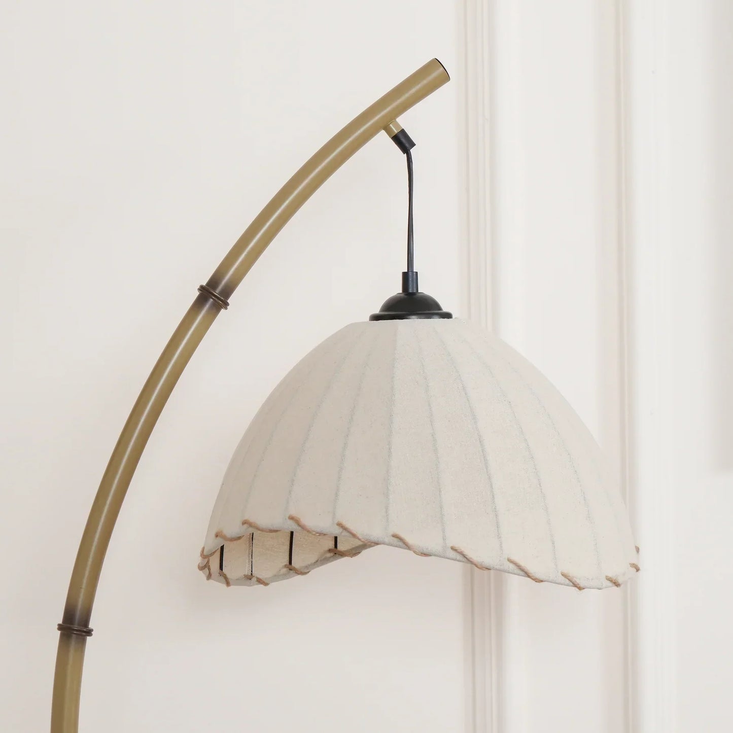 Elegante Japanische Bambus-Design-Stehlampe von Glammzee – Der perfekte Akzent für Ihr Zuhause