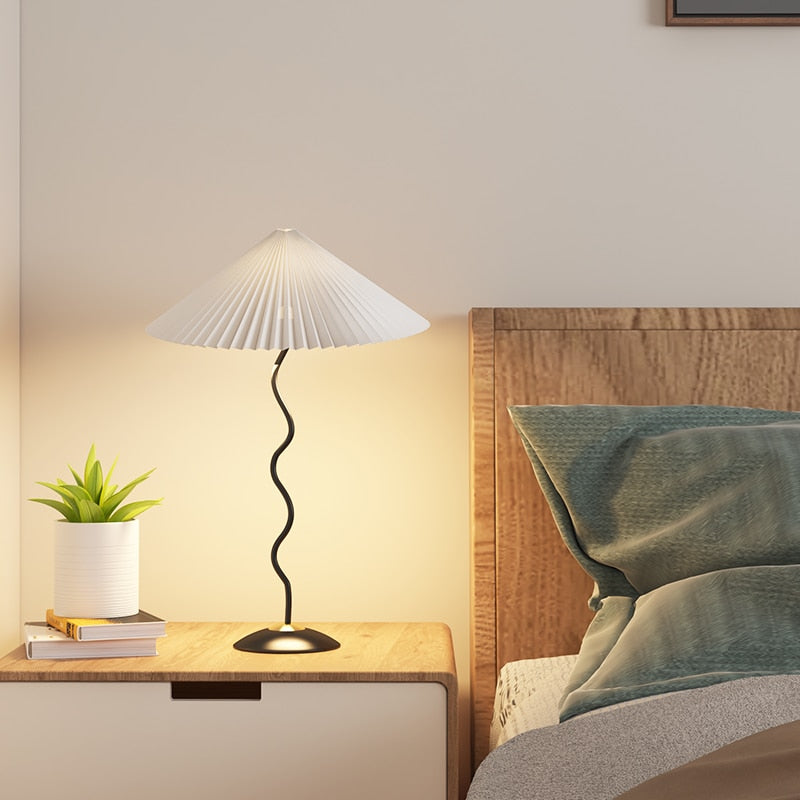 Gala Luxe Elegante Tisch- und Stehlampe für ein stilvolles Ambiente