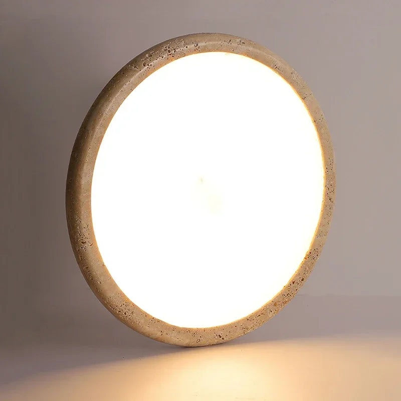 Travessa Sol | LED Deckenleuchte aus gelbem Travertin im Wabi-Sabi Stil
