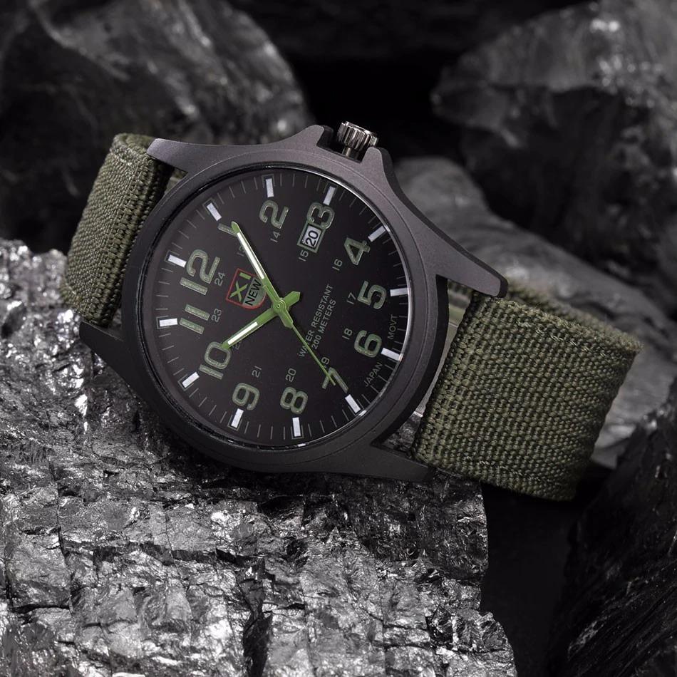 Taktor | Herrenuhr – Robuste Militär-Armbanduhr mit Wasserbeständigkeit und Stoppuhr 0