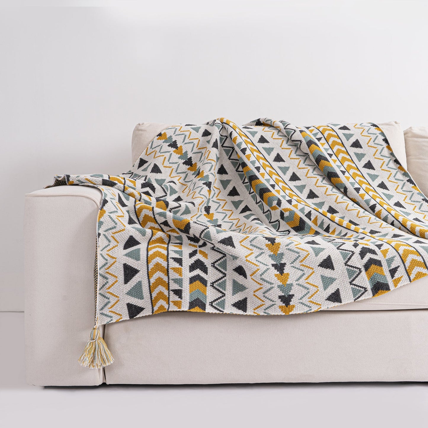 Tribalia | Wohndecke – Warm und Stilvoll mit Modernem Stammesmuster 7