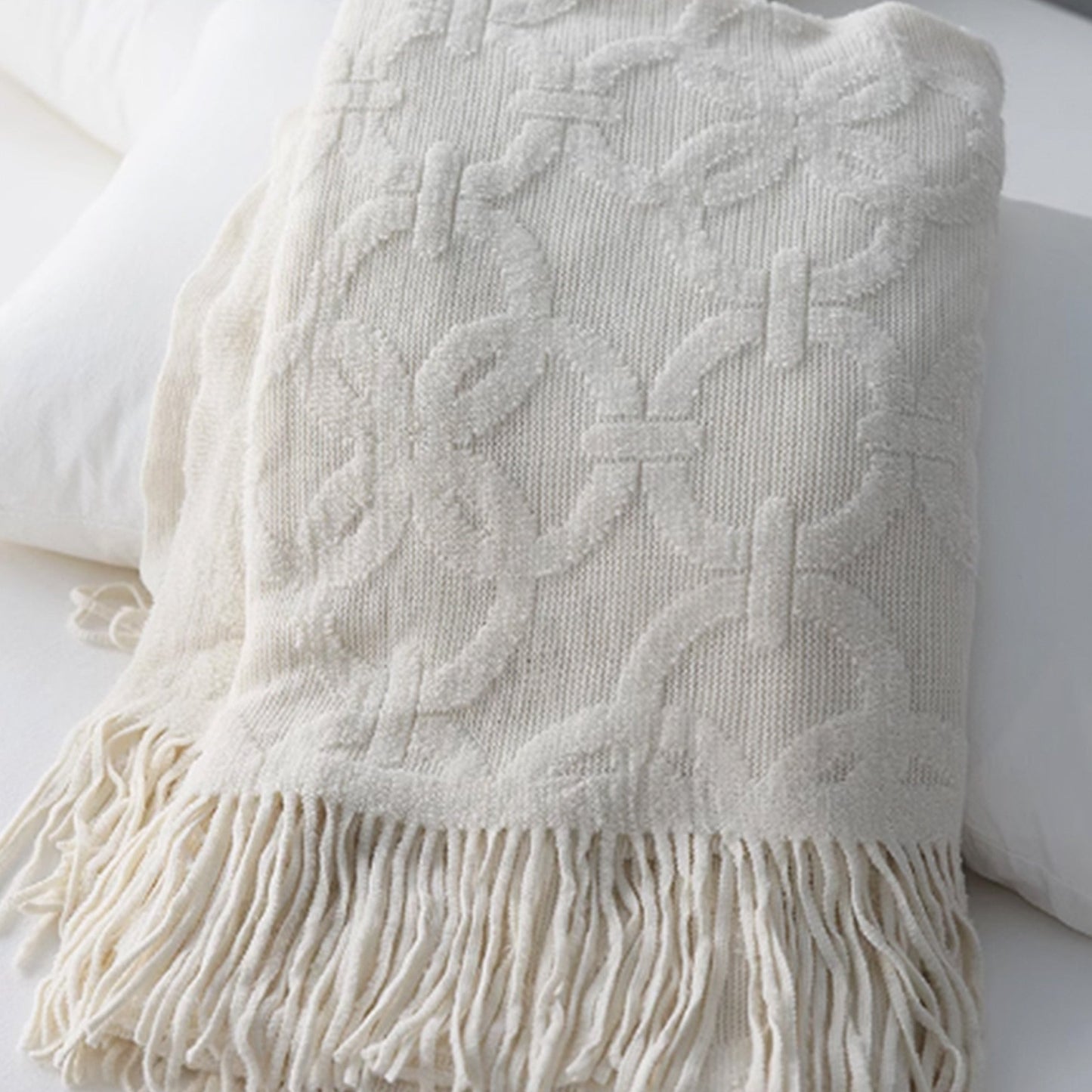 Veloria | Wurfdecke – Elegantes Design mit Fransen für stilvolle Wohnräume 5