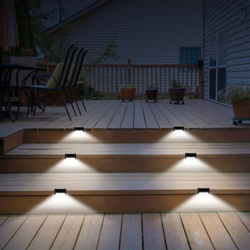 StufenLux | Elegante solarbetriebene Treppenbeleuchtung mit modernem Design