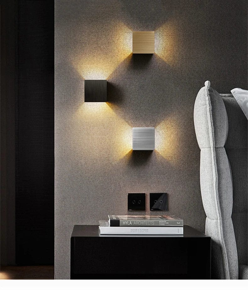 Kubik | Quadratische Wandapplique – Moderne LED-Wandleuchte aus Aluminium in Schwarz, Gold & Silber
