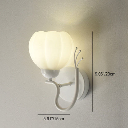 Elegante französische Blumenbecher-Wandleuchte aus Eisen und Glas - 1/2-flammig für Schlafzimmer