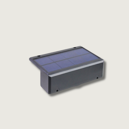 LichtWacht Solar | 4er-Pack Elegante Wetterfeste Außenleuchte - Stilvolle Sicherheit für Ihren Außenbereich