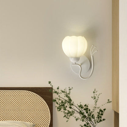 Elegante französische Blumenbecher-Wandleuchte aus Eisen und Glas - 1/2-flammig für Schlafzimmer