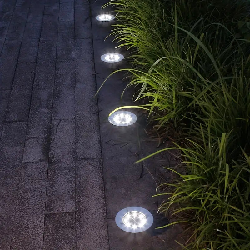 RetroLuma | Vintage Solar-Gartenleuchte mit klassischem Design und moderner Technologie