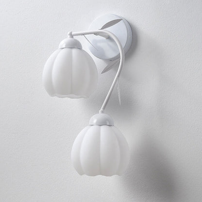 Elegante französische Blumenbecher-Wandleuchte aus Eisen und Glas - 1/2-flammig für Schlafzimmer