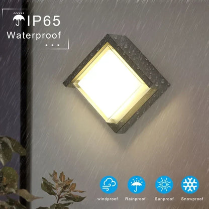 LumenEdge | Elegante minimalistische Wandleuchte aus Metall und Glas für Innen- und Außenbereiche