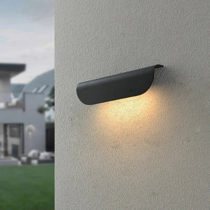 NordLuma – Wasserdichte LED-Außenwandleuchte im nordischen Design (IP65)