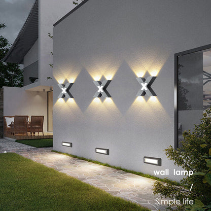 KreuzLicht | Elegante X-förmige LED-Wandleuchte für den Außenbereich