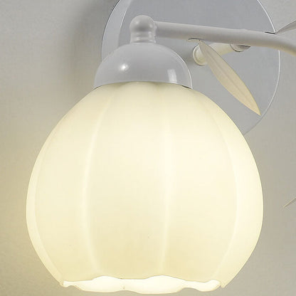 Elegante französische Blumenbecher-Wandleuchte aus Eisen und Glas - 1/2-flammig für Schlafzimmer