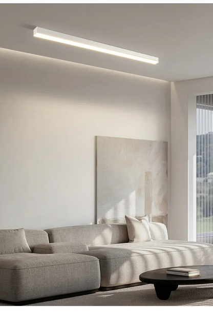 LineaLux LED-Deckenleuchte in Weiß mit schlanker Silhouette und energiesparender LED