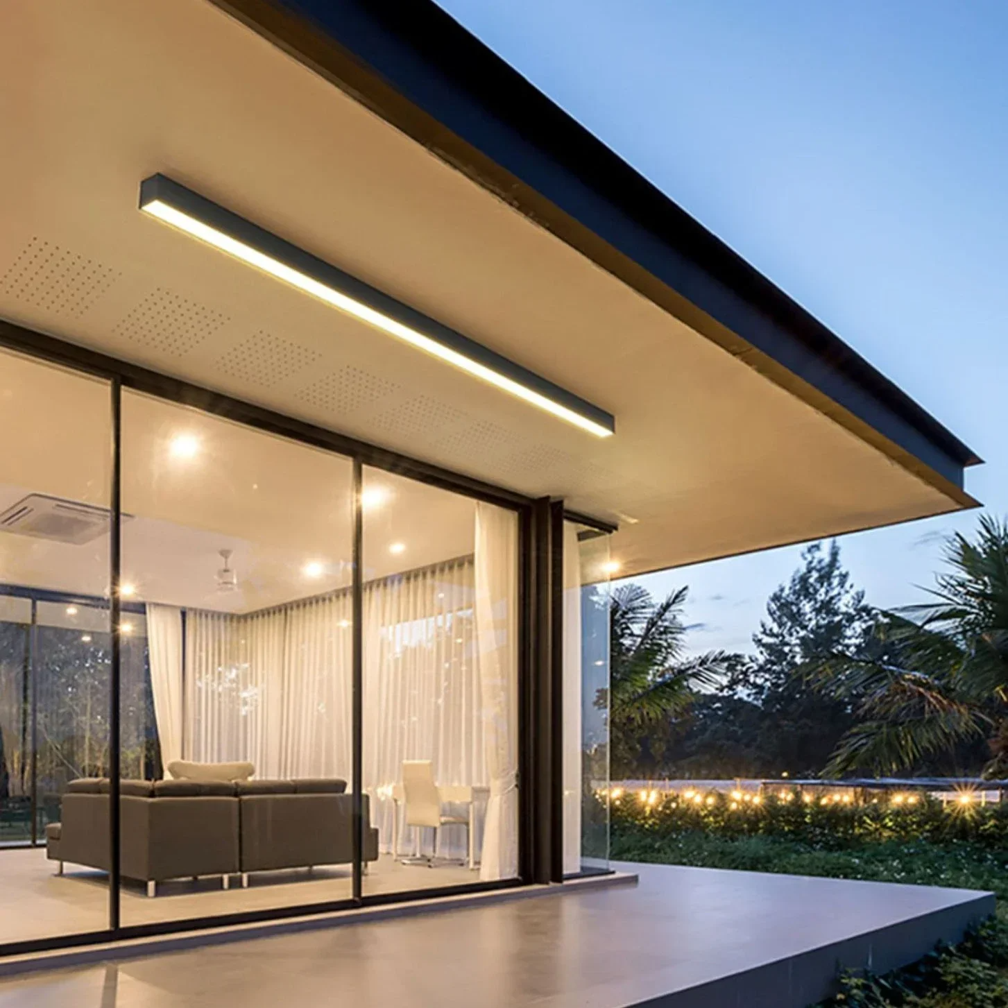 LineaLux Pluss | Outdoor LED-Deckenleuchte – Wetterfeste IP65 Lampe in Schwarz & Weiß, Modernes Lineares Design, Für Terrasse, Balkon & Hauseingang1