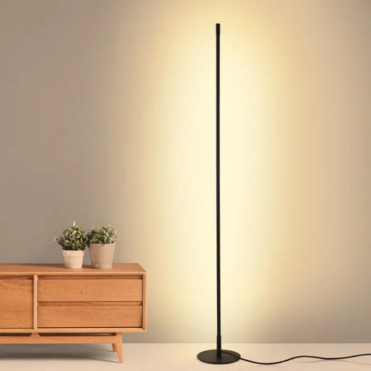 Thaloria | Moderne LED-Stehleuchte – Dimmbar mit Fernbedienung, Schwarz, Gold, Silber, H:150cm
