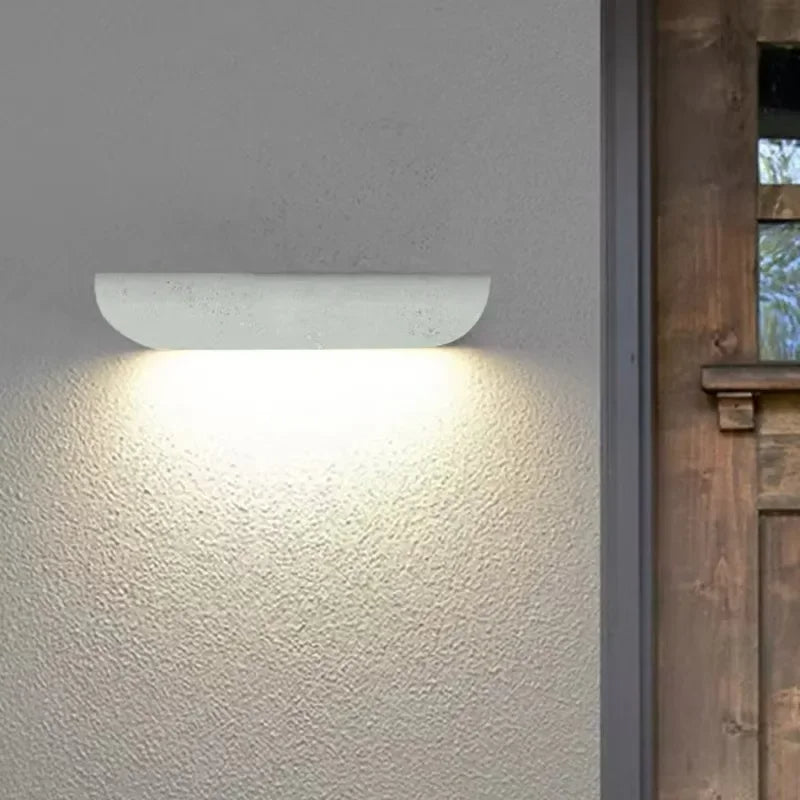 NordLuma – Wasserdichte LED-Außenwandleuchte im nordischen Design (IP65)