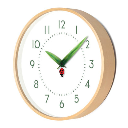Ewige Vögeluhr – Einzigartige Wanduhr mit Marienkäfer- und Schmetterlingsdesign