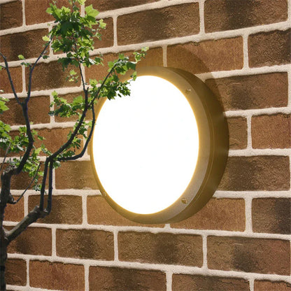Leuchtzauber | Elegantes Lichtspiel für Außenwände