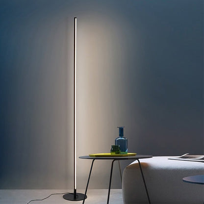 LunaLux | Moderne Schlankes LED-Stehleuchte – Dimmbar mit Fernbedienung, Schwarz, Gold, Weiß