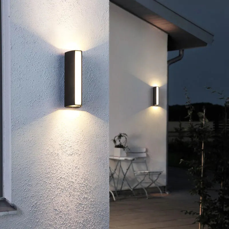 Alessio | Wandleuchte Außen – Wasserdichtes LED Design in Schwarz 1