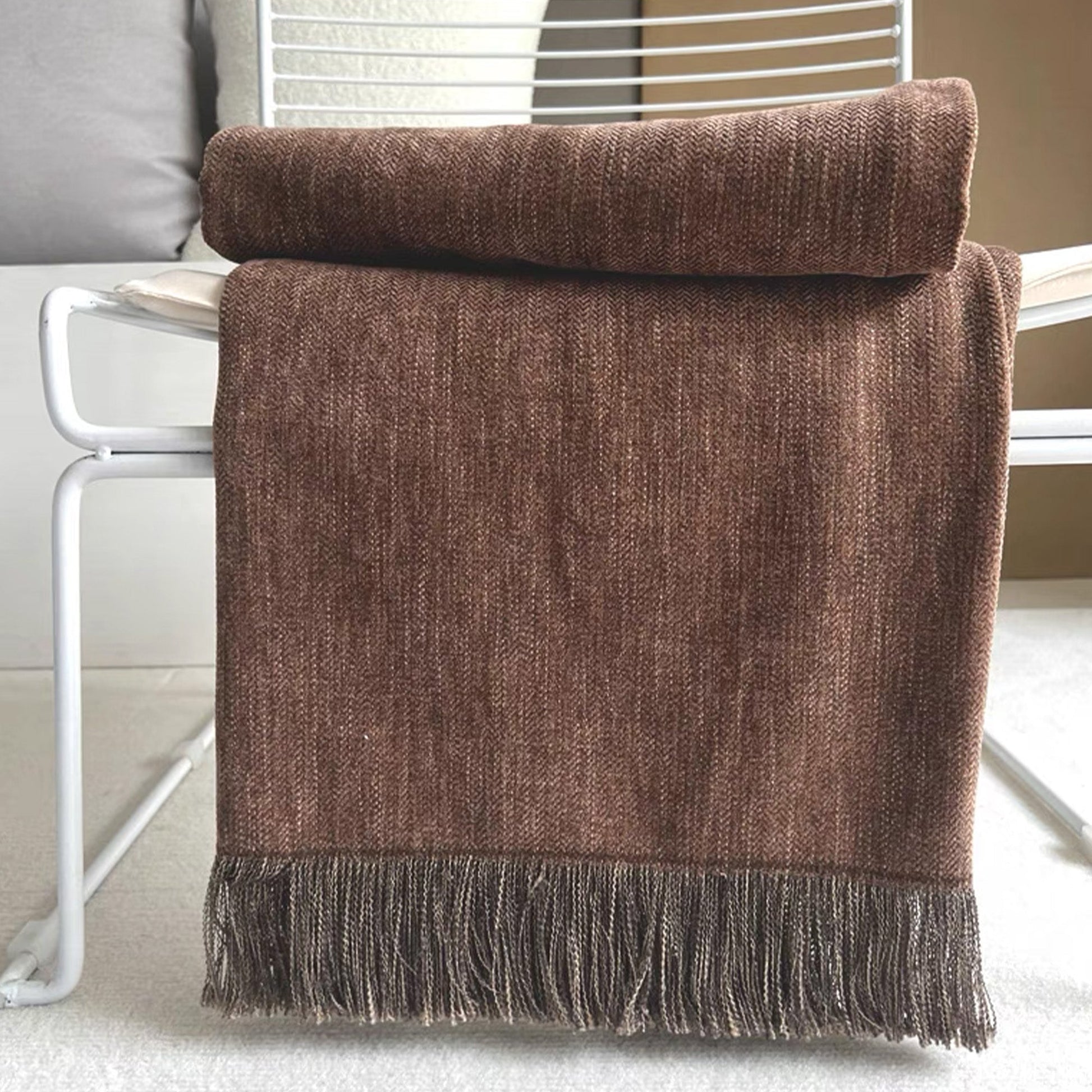 Chenara | Quastenbettdecke – Elegante und weiche Textur für jeden Raum 4